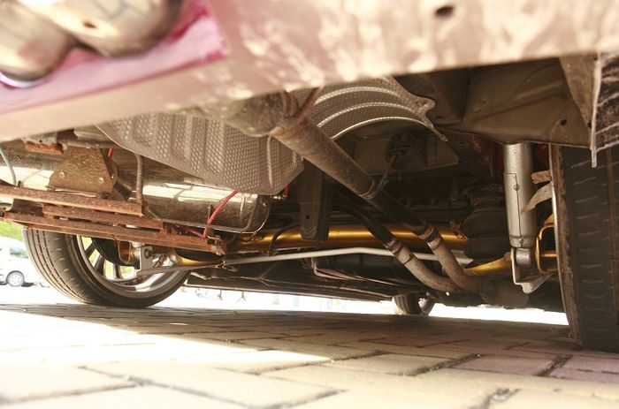  Air suspension dan camber custom biar pelek bisa amblas di dalam sepatbor