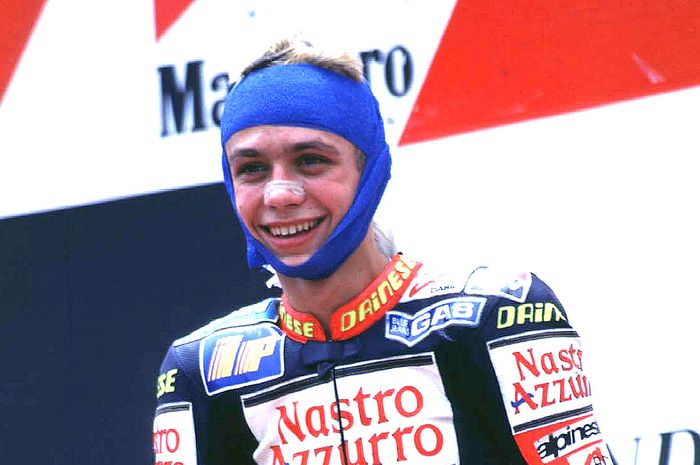 Valentino Rossi menang balapan kelas 125 cc di Sentul 1997