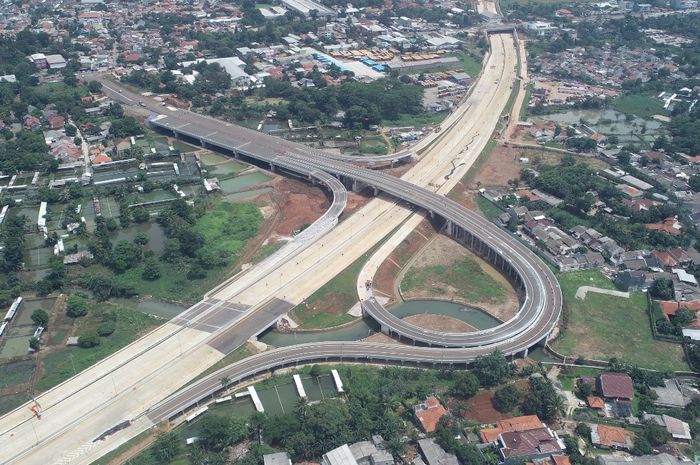 Progres konstruksi Jalan Tol Serpong-Cinere sudah mencapai 81,12 persen dan  ditargetkan dapat beroperasi sebelum Lebaran tahun 2020.