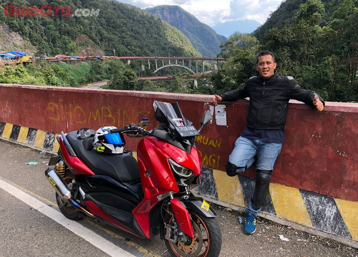 Bro Dani dan Yamaha XMAX modifikasinya touring ke Kelok 9 Sumatera Barat