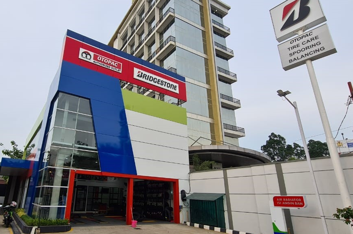 Toko Model (TOMO) Bridgestone