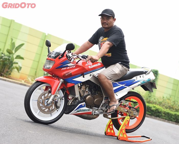 Rasto bersama Kawasaki Ninja 150R miliknya