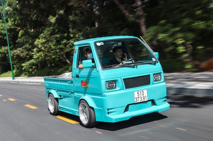 Modifikasi Suzuki Carry pikap tampil lebih gaul dan kekinian 