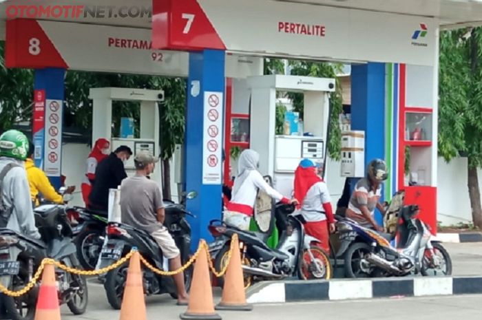 Harga Pertalite enggan turun meski tren harga minyak mentah dunia turun per 13 Desember 2022