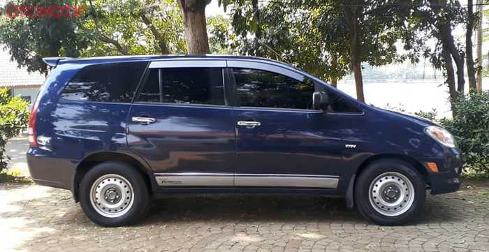 Toyota Kijang Innova