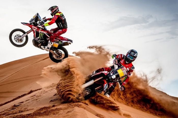 Tim Honda saat melakukan persiapan untuk Reli Dakar 2019
