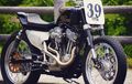 Harley-Davidson Sportster XL883 Flat Tracker, Tampang Simpel, Garpu Depan Punya KTM