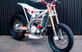 Lain Banget, Honda CRF450 Buka Baju Tapi Bergaya Street Tracker