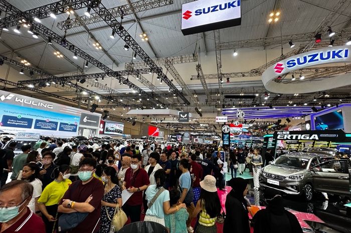 GIIAS 2024 memecahkan rekor peserta terbanyak sekaligus pameran otomotif terluas, sepanjang sejarah. Diikuti 55 merek otomotif di  11 hall Indonesia Convention Exhibition (ICE), BSD City, Kab. Tangerang (18-28/7/2024) 