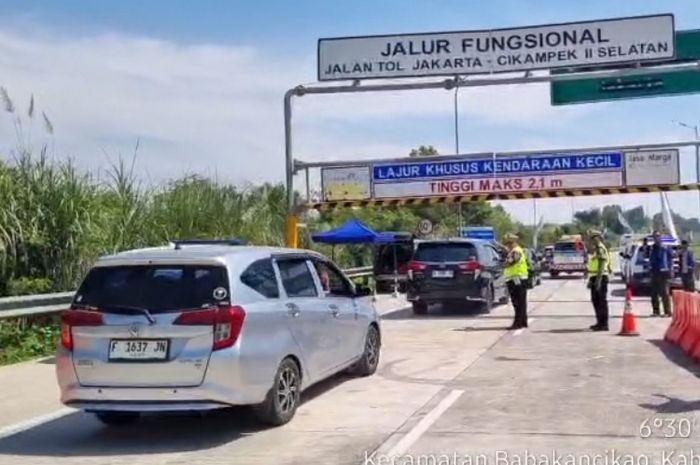 Jasamarga Metropolitan Tollroad Regional Division resmi menambah lajur contraflow, namun dengan konsekuensi menyisakan satu lajur untuk arah sebaliknya menuju Jakarta.