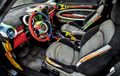 Alamak Kabin MINI Paceman Ini Seperti Ketumpahan Cat Warna-warni