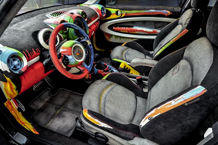 Tampilan kabin MINI Paceman hasil modifikasi Carlex Design