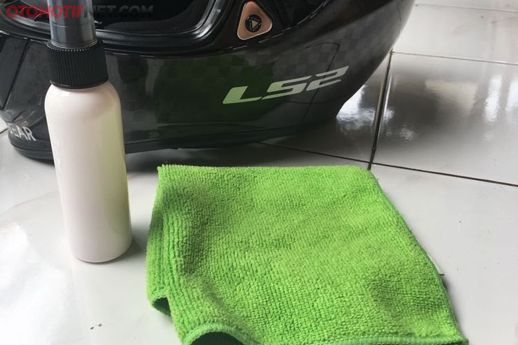 Merawat Helm Di Musim Hujan Enggak Bisa Sembarangan Nih Tengok