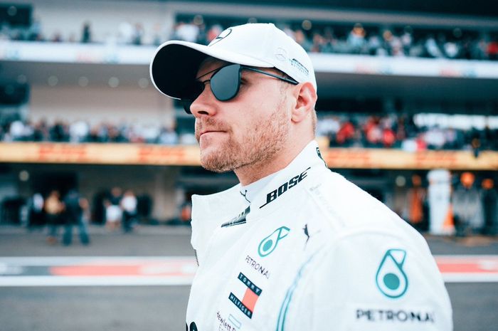 Pembalap Mercedes, Valtteri Bottas memberi nilai delapan atas performanya selama perjalanan F1 musim 2019 lalu
