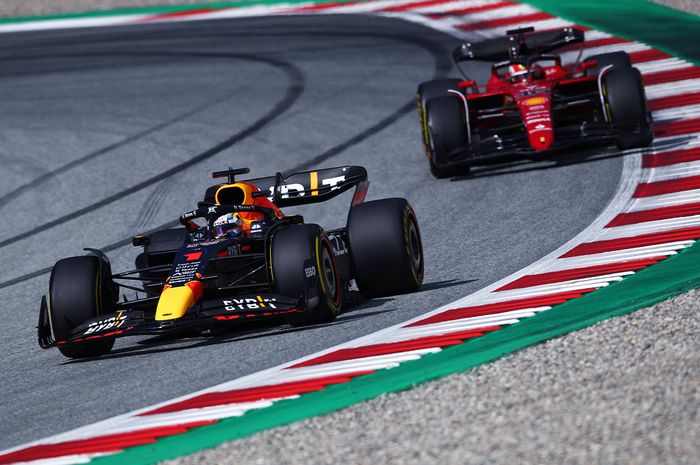 Max Verstappen beraksi di sprint race F1 Austria 2022