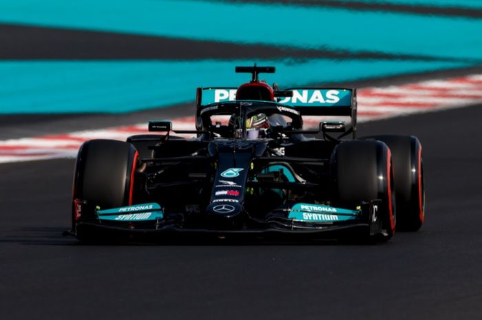 Lewis Hamilton halangi Mercedes naik banding soal F1 Abu Dhabi 2021