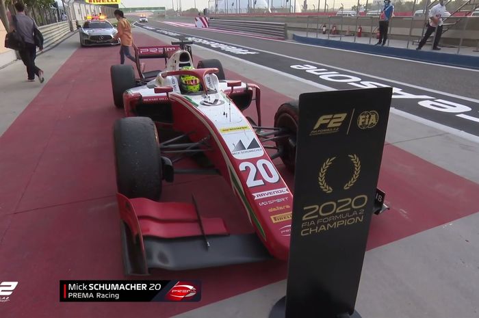 Finish di urutan 18 di race 2 F2 Sakhir, Mick Schumacher meraih gelar juara F2 2020