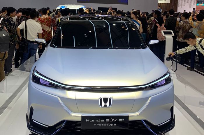 All New Honda CR-V 2.0L RS e:HEV resmi diluncurkan di ajang GIIAS 2023. Mobil hybrid diwacanakan dapat insentif tambahan