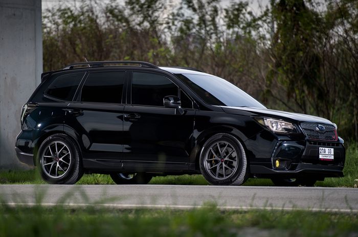 Modifikasi Subaru Forester lawas 220 dk juga upgrade kaki-kaki dan eksterior