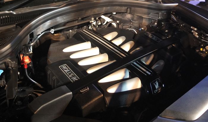 Mesin Rolls-Royce Cullinan sanggup semburkan torsi sebesar 850 Nm