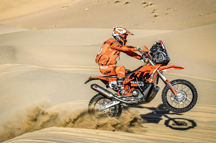Danilo Petrucci tampil mengesankan pada tahapan pembuka Reli Dakar 2022 di Arab Saudi, Sabtu (1/1)