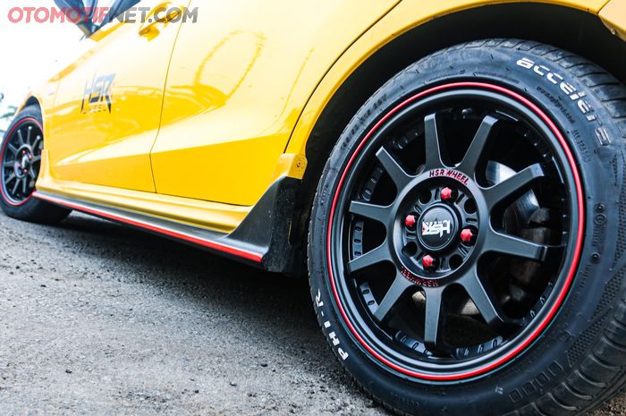 Pasang pelek HSR Gymkhana Boroko Series ring 15x6,5 inci ET 42