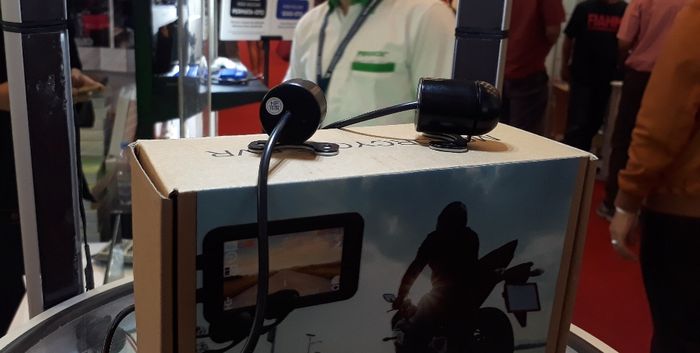 Dua kamera DVR Valguz dengan lensa wide angel 140 derajat