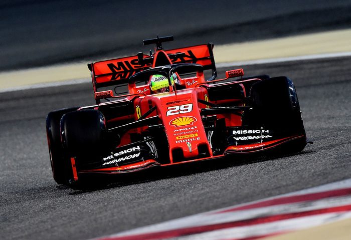 Pertama tes mobil F1 Ferrari SF90, Mick Schumacher langsung mencetak waktu tercepat kedua di Bahrain
