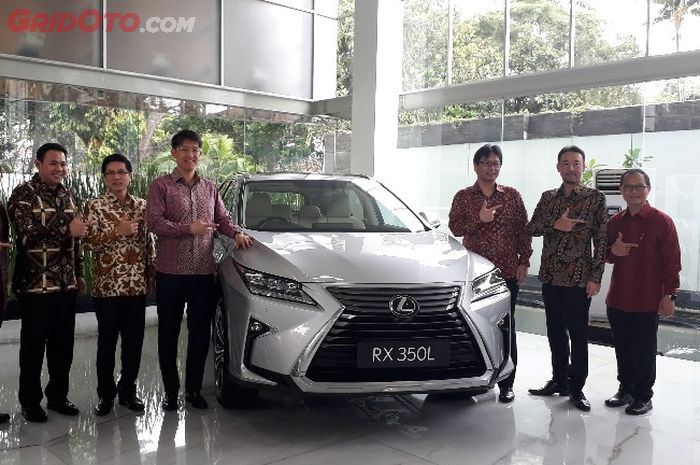 Lexus resmi menjual RX 350L di Indonesia
