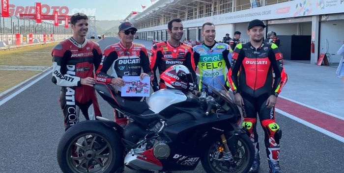 Pembalap MotoGP Ducati seperti Petruci dan Karel Abraham, ikut jadi instruktur di Ducati Riding Experience Holiday Mandalika