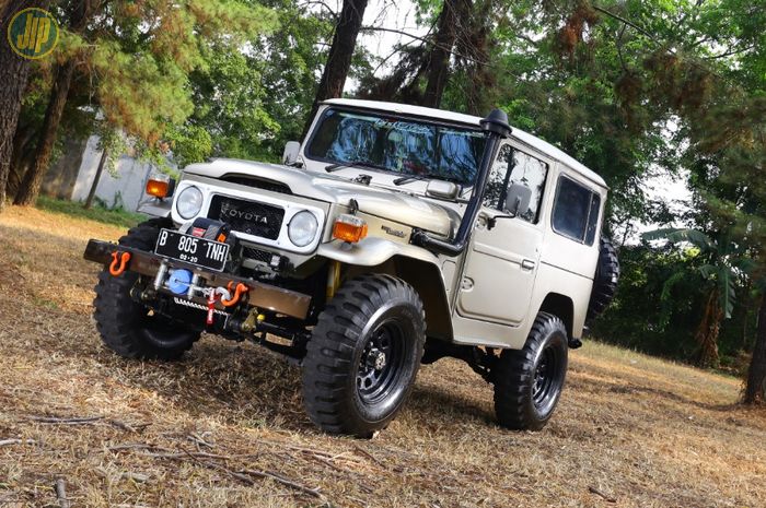 Restorasi Toyota Land Cruiser FJ40, dari kendaraan bobrok jadi keren