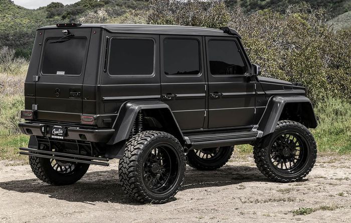 bodi luar ditanggalkan aksen krom ganti elemen serat karbon