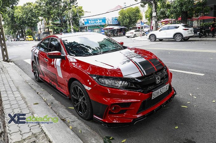 Modifikasi Honda Civic turbo yang datang dari Vietnam