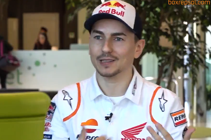 Jorge Lorenzo pertama kali berseragam Repsol Honda