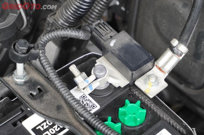 Kabel Aki Negatif di Mobil