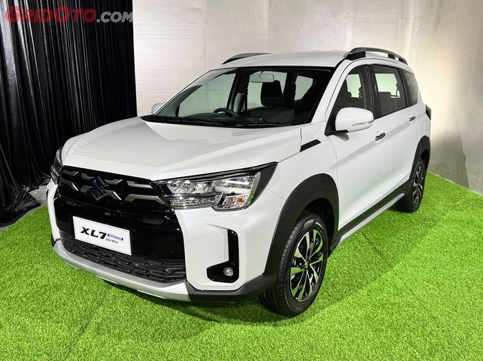 Suzuki XL7 Beta Hybrid