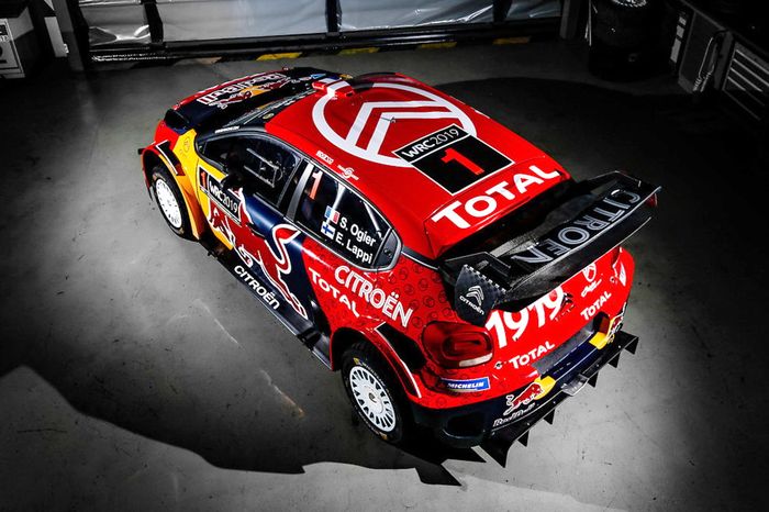 Tak ketinggalan, pada atap Citroen C3 yang akan dipakai di WRC 2019 ada logo asli mobil ini