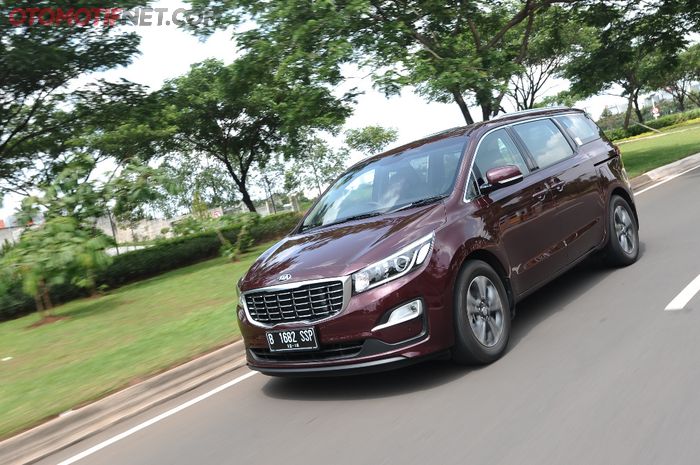 Salah satu produk dari Kia, yaitu All New Kia Grand Sedona