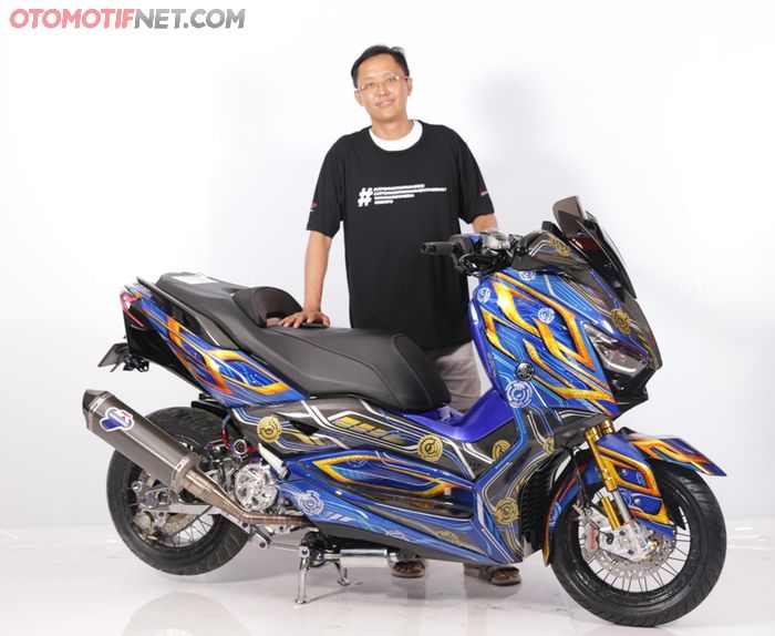 Nico Harahap Tanubrata dan Yamaha XMAX miliknya