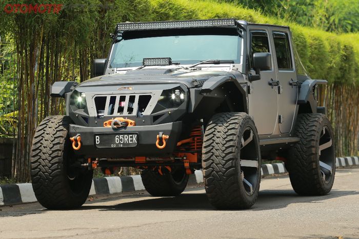 Jeep Wrangler JK Arctic gril beraksen pemarah