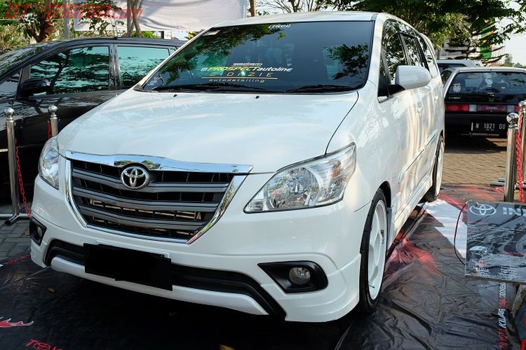 Kijang Innova Serasa Mercedes Benz Kaki Kaki Empuk Comotan Jerman Gridoto Com
