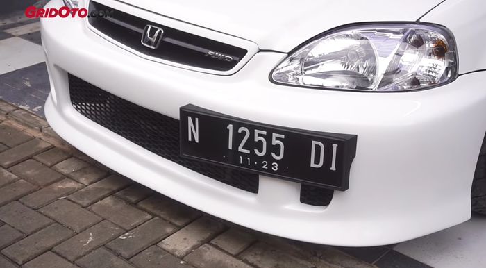 Pasang bumper depan Airwalker