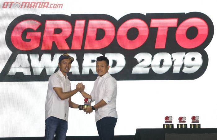 Harold Donnel (kanan)  Head of Brand Development and Marketing Research 4W PT SIS