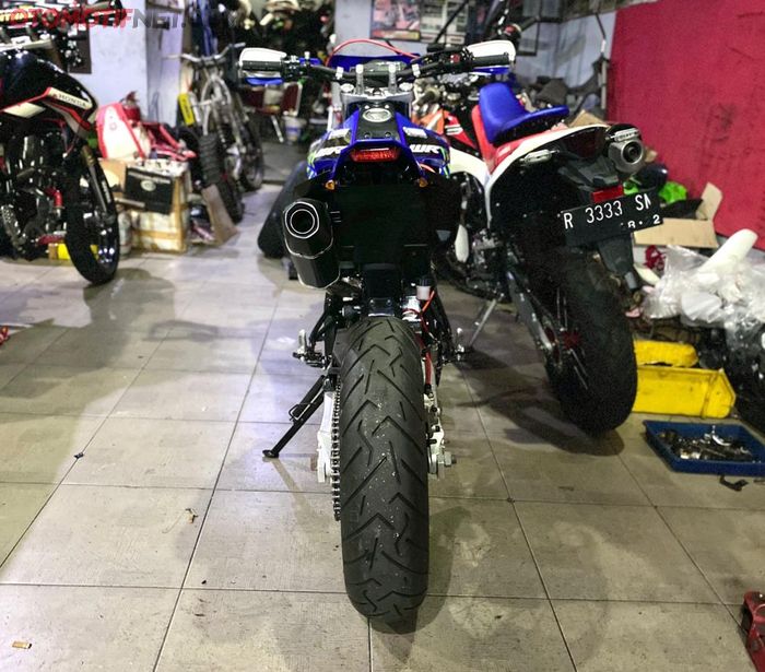 Lebar swing arm Aprilia RXV masih pas dengan bodi WR 155R