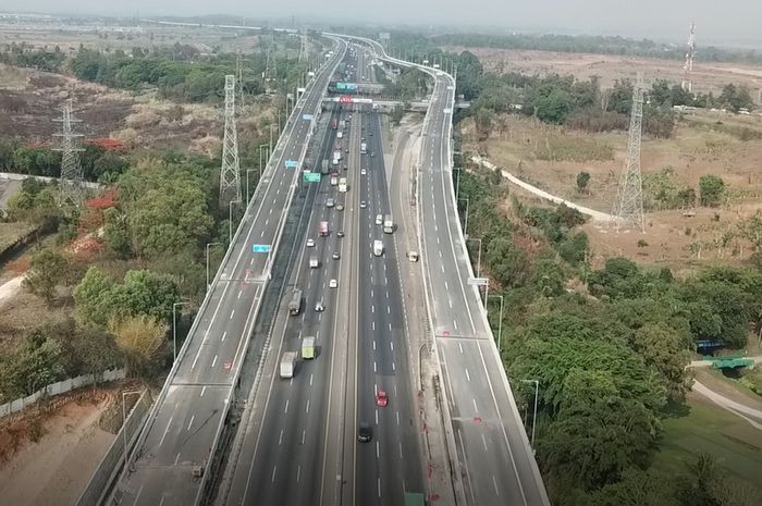 Tol Layang Jakarta - Cikampek Desember Bisa Dilalui, Ternyata Tol Layang Terpanjang di Indonesia