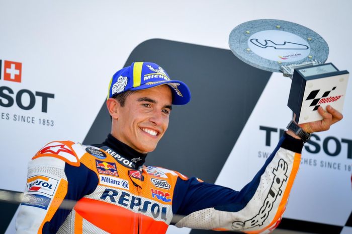 Sebagai bentuk penghormatan, Marc Marquez mendedikasikan raihan podium kedua di MotoGP Aragon 2021 kepada mendiang Hugo Milan
