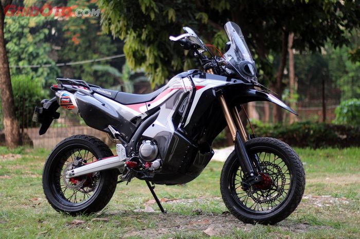Melawan Kodrat Honda Crf250 Rally Jadi Supermoto Buat Harian Di Ibu Kota Gridoto Com