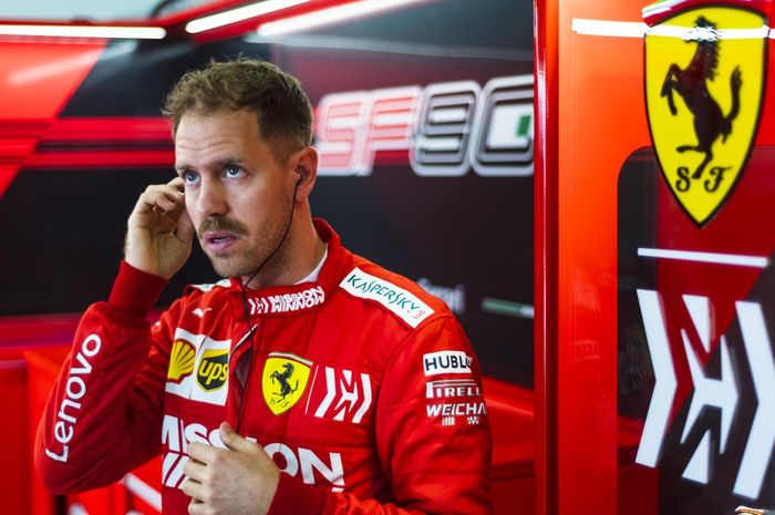 Sebastian Vettel menilai selisih waktu antara mobil Mercedes dengan Ferrari terlalu besar pada kualifikasi F1 GP China, Sabtu (13/4)