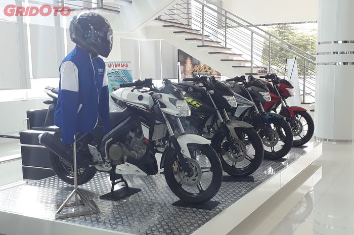 Ilustrasi penjualan motor sport Yamaha