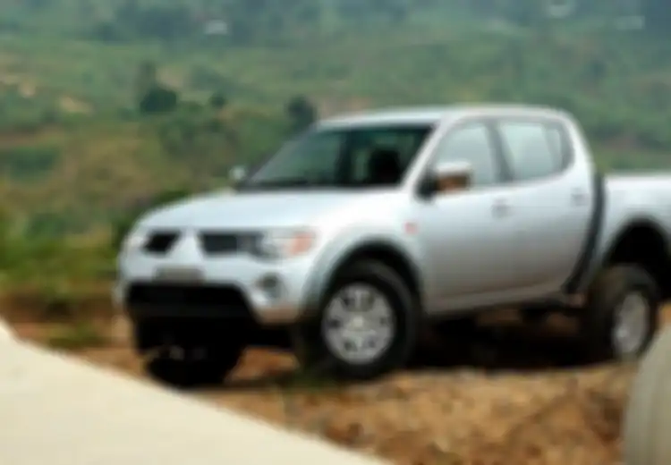 Daftar Harga Mobil Bekas Mitsubishi Strada Triton 2008, SUV Gagah Dijual Cuma Segini